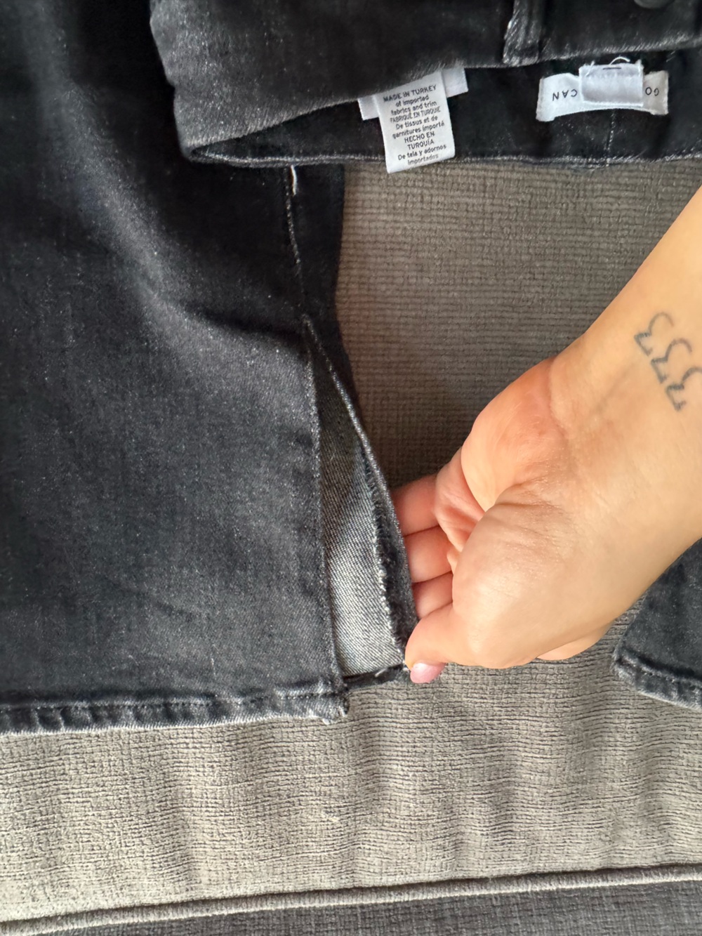 Good American Charcoal Flare Denim Jeans - Picture 2 of 5